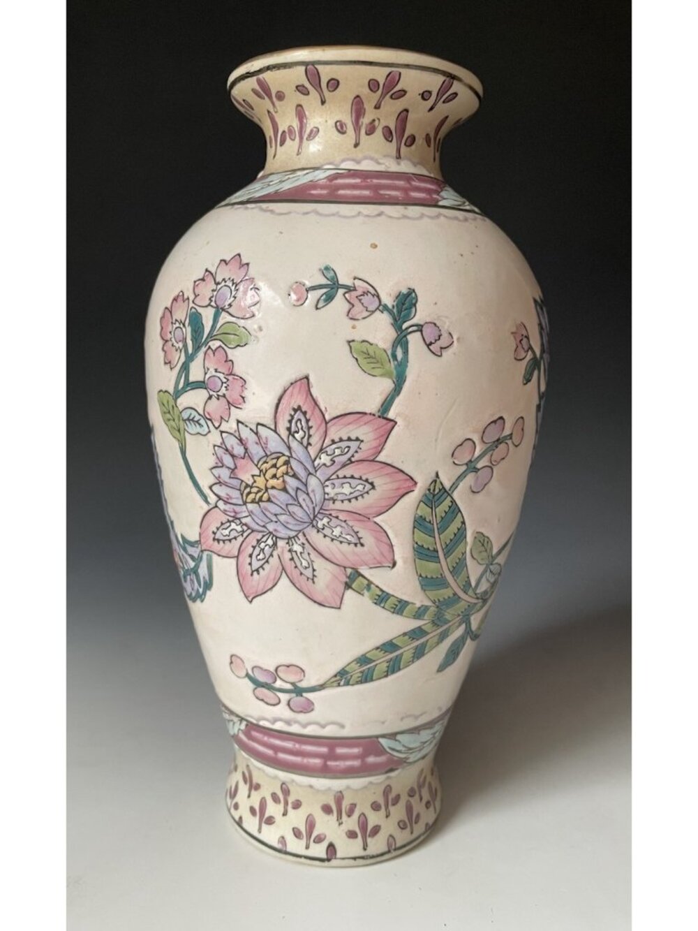 Vintage Chinese Enameled Toyo Bainbridge Porcelain Famille Rose Vase RETRO